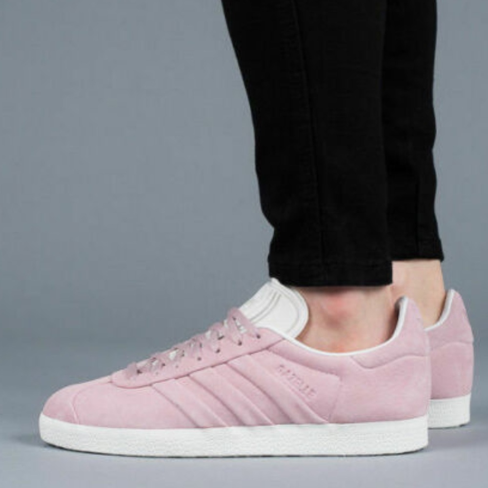 Women's Adidas Gazelle Stich (Size 9)*